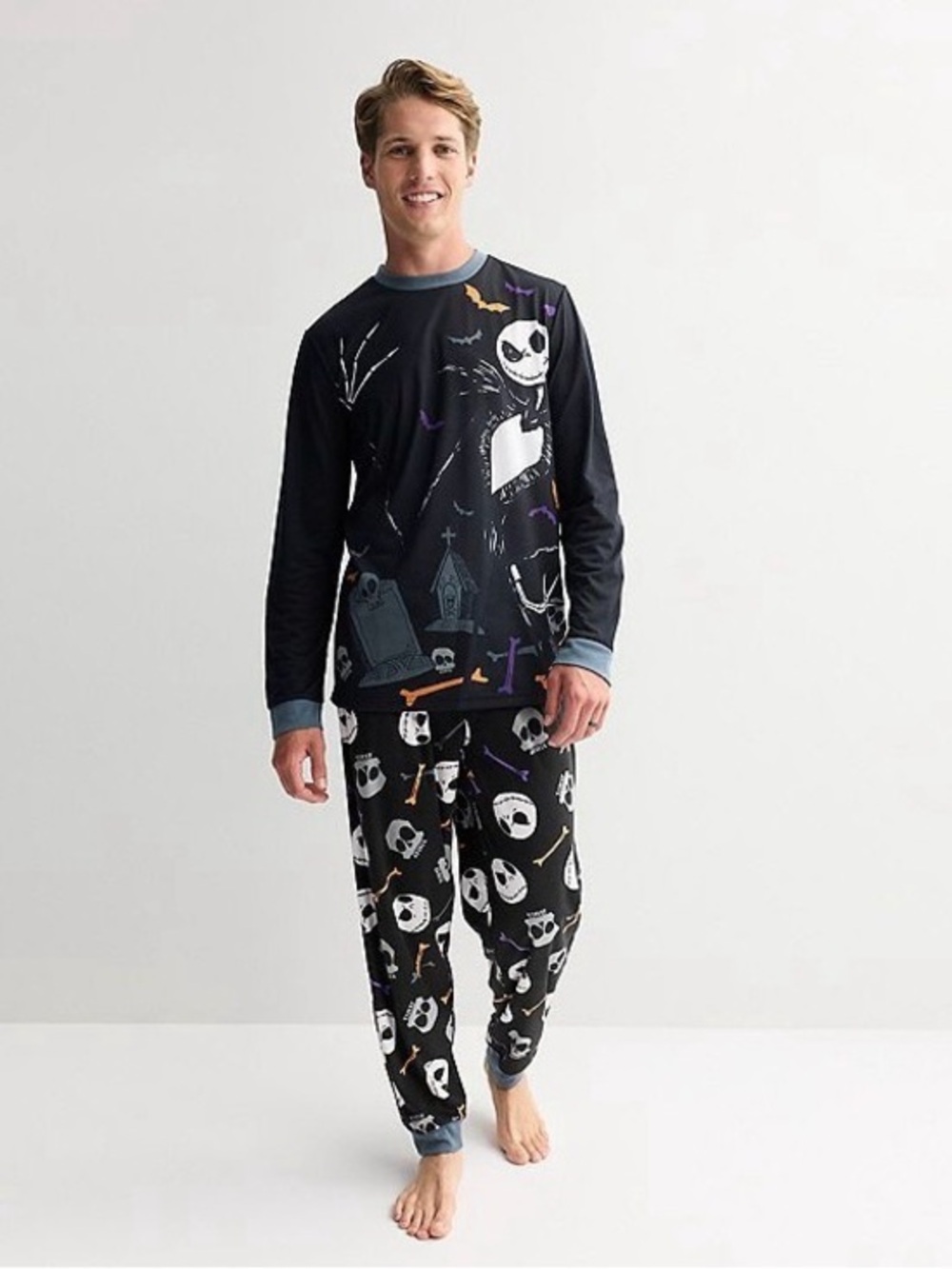 NWT. DISNEY Nightmare Before Christmas Men’s 2PC Pajama Set